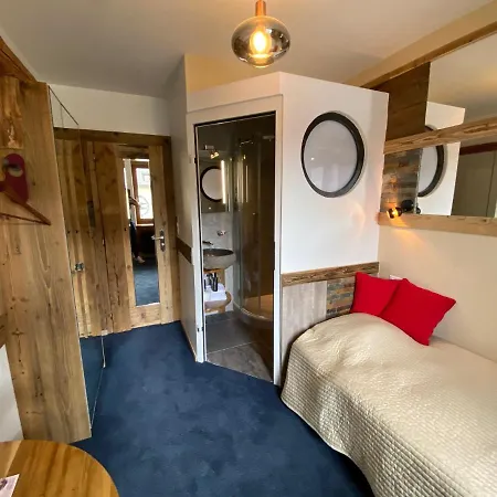 Hotel De La Truite & Le Petit Nautilus 3*