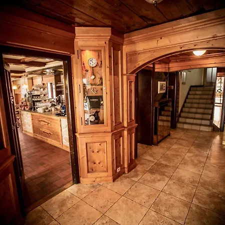 Hotel De La Truite & Le Petit Nautilus Le Pont