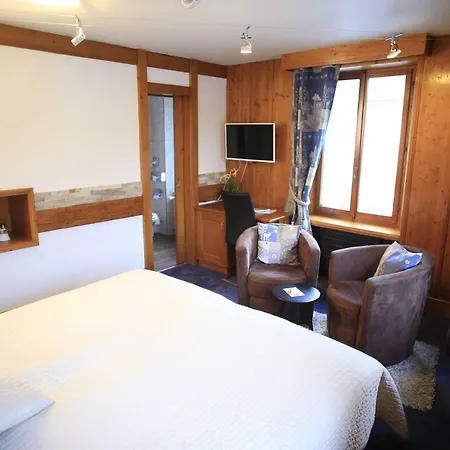 De La Truite & Le Petit Nautilus Le Pont