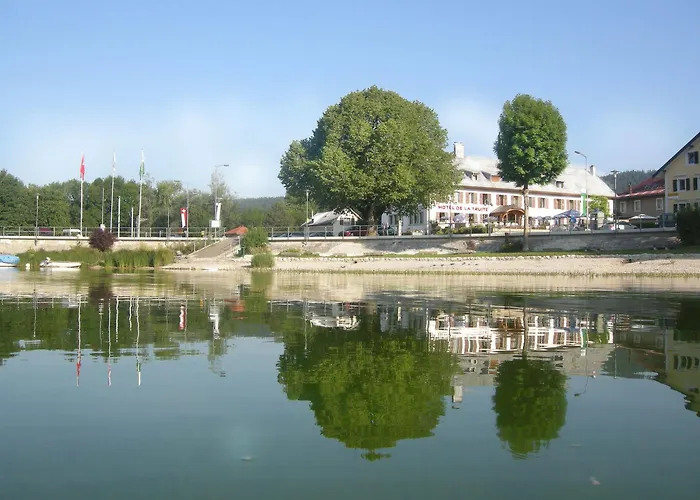 De La Truite & Le Petit Nautilus Hotel Le Pont